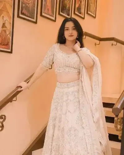 Escort Dhoomakot
